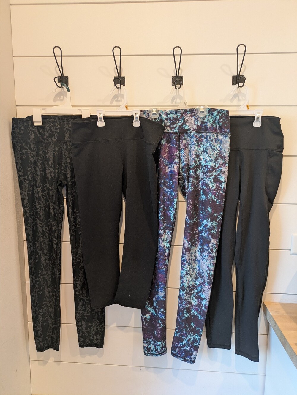4 Fabletics Leggings, size Small